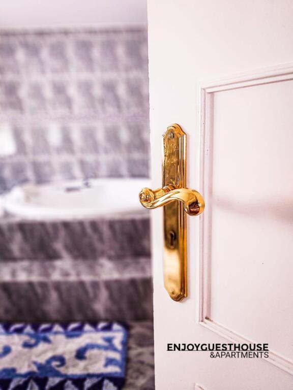 Enjoy Guest House Gmr Guimaraes Ngoại thất bức ảnh