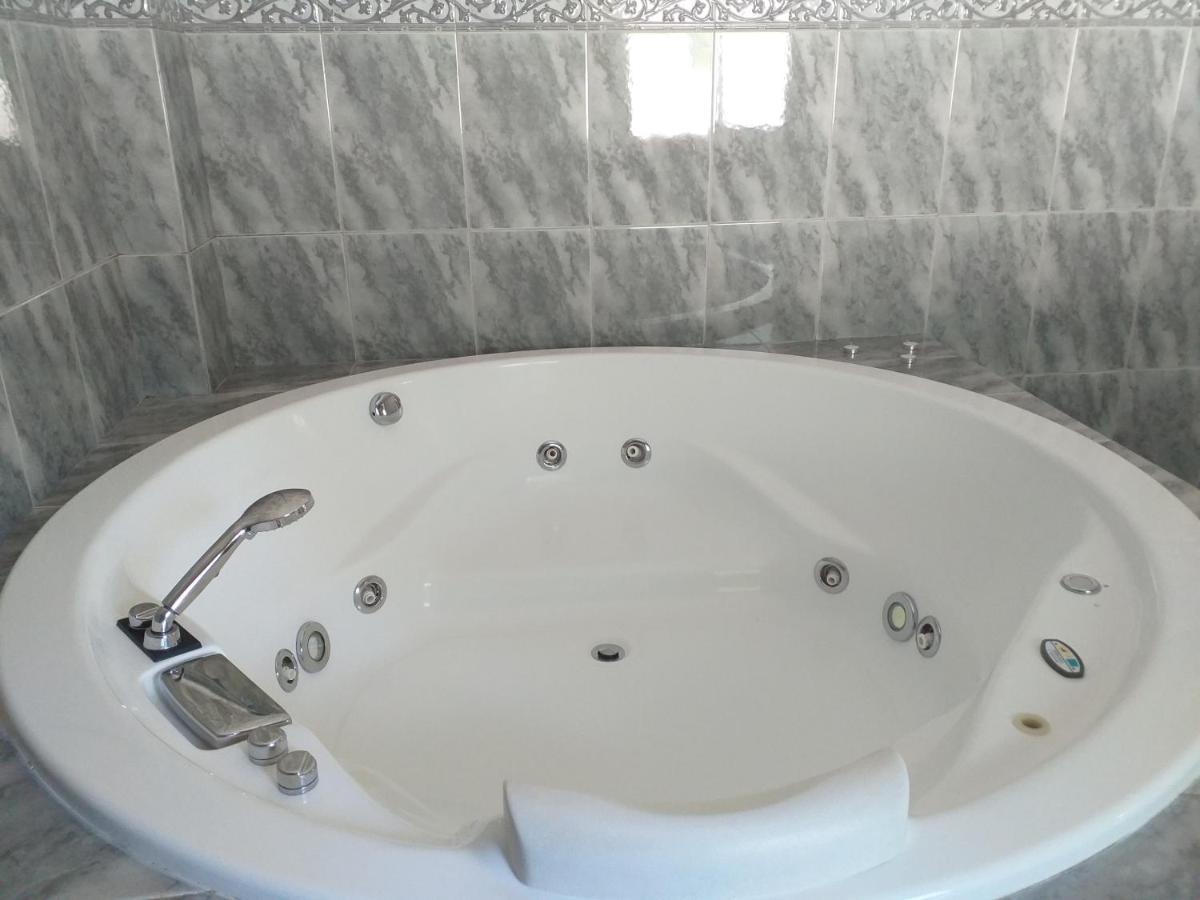 Enjoy Guest House Gmr Guimaraes Ngoại thất bức ảnh