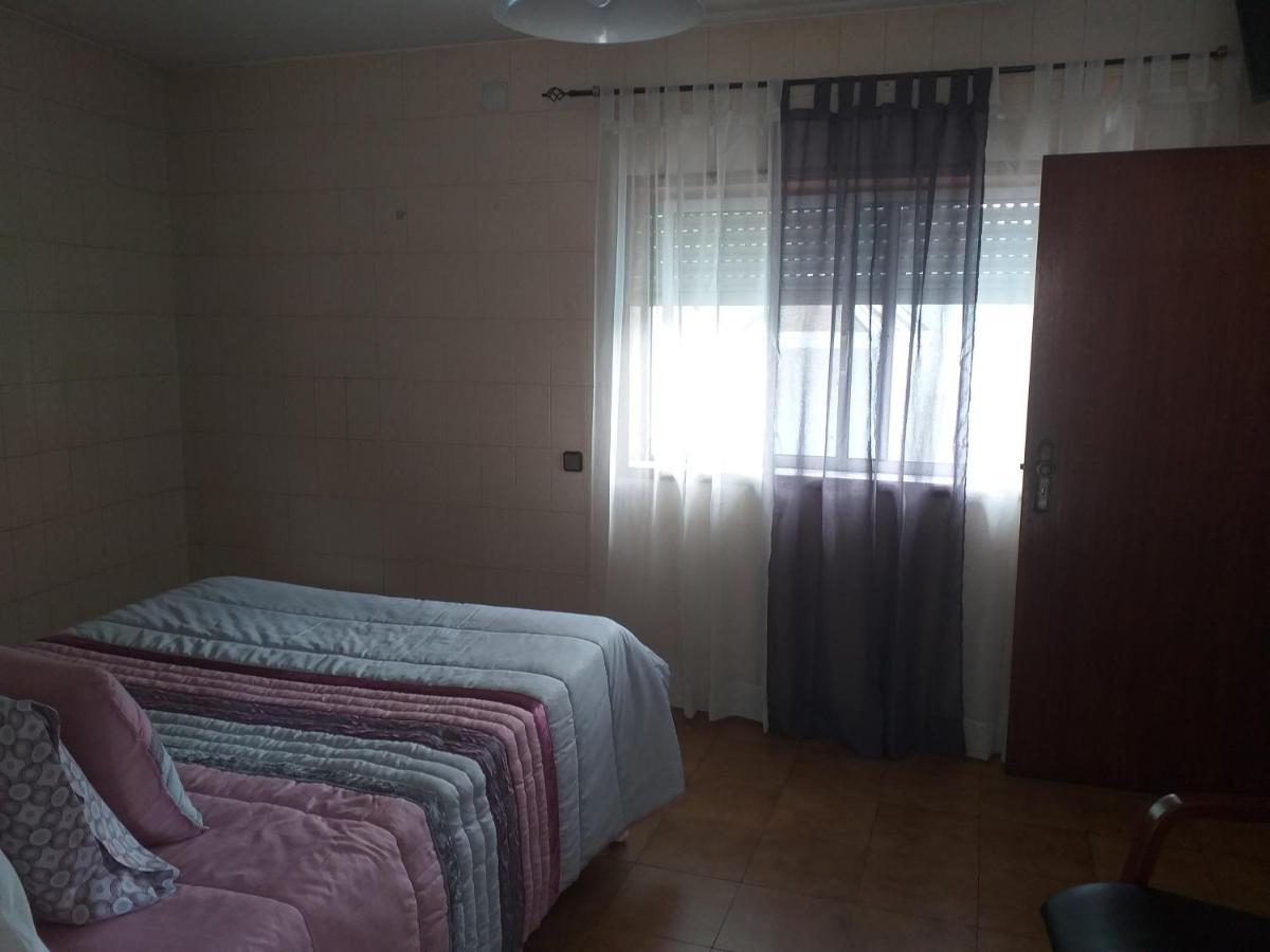 Enjoy Guest House Gmr Guimaraes Ngoại thất bức ảnh